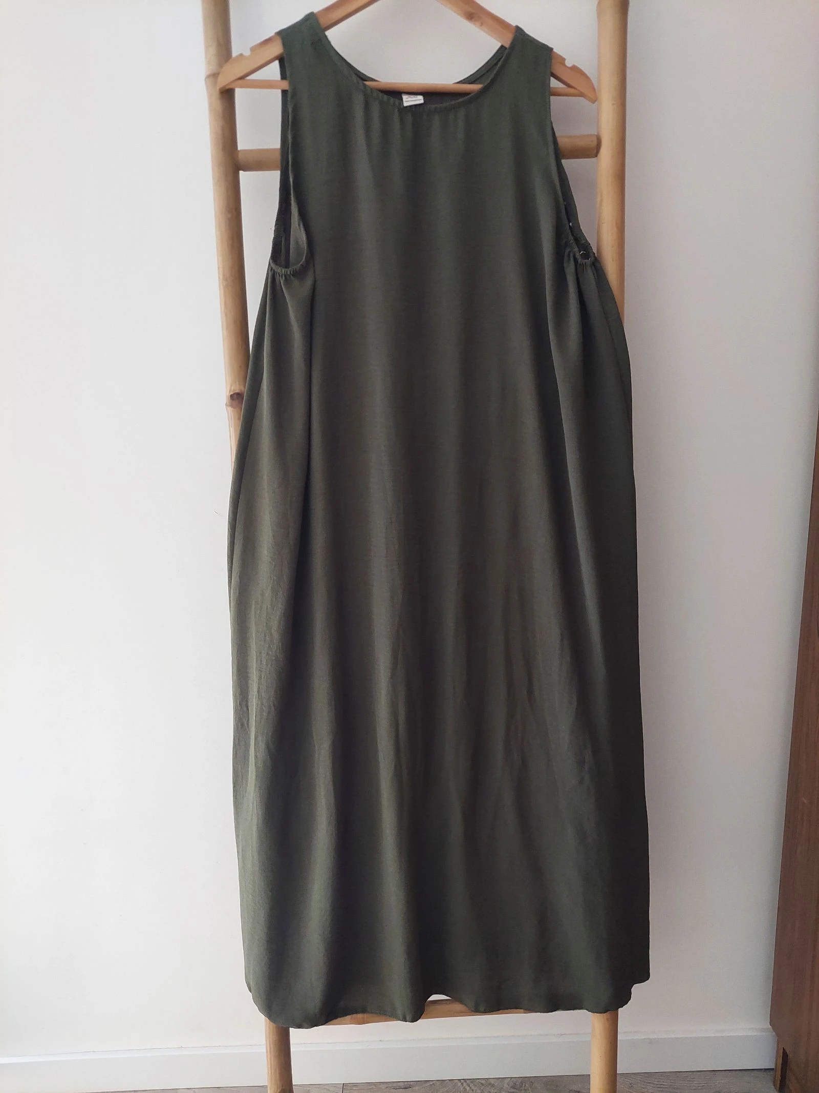 New Colletion - Vestido comprido verde seco